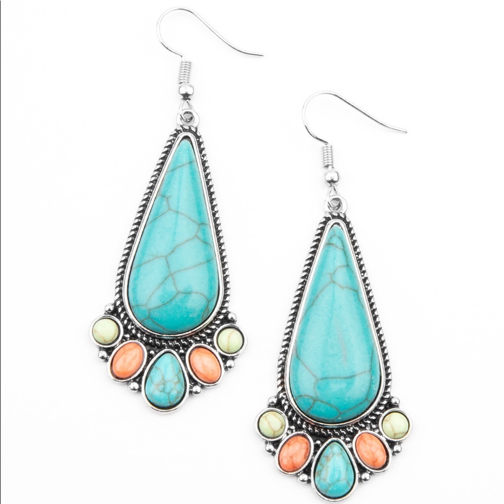 ❤️‍🔥5/$25❤️‍🔥 Rural Recluse Blue Earrings - Picture 2 of 2